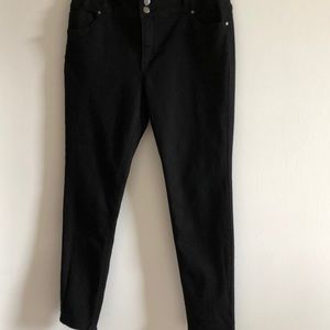 d. Jeans size 16 black